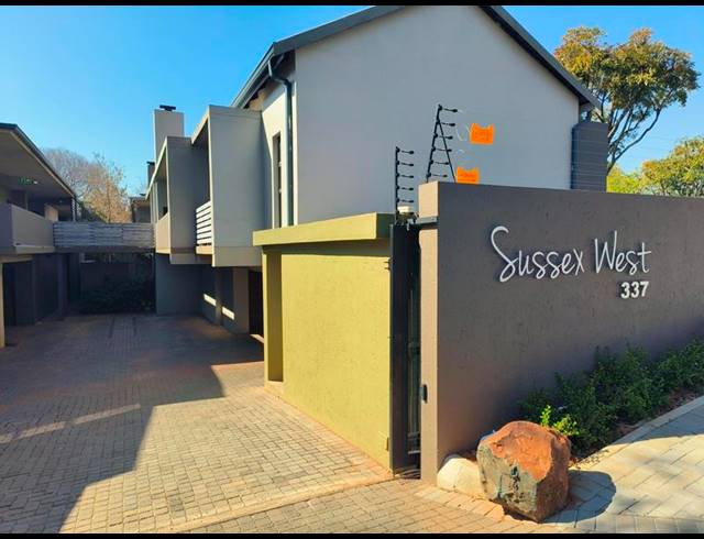 2 BEDROOM APARTMENT FOR SALE IN MENLO PARK